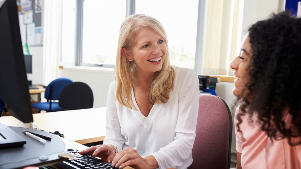 Career Advisor Insight Listing (960 X 540 Px)